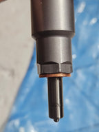 KUMATSU 210 | NEW BOSCH INJECTOR | 0445120231