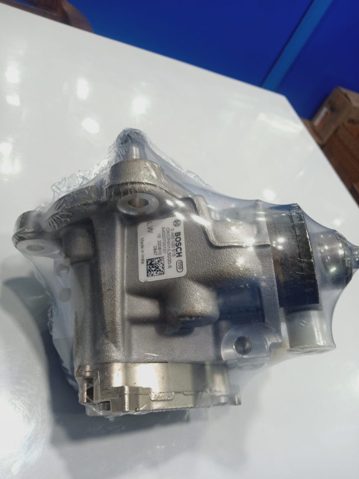 BHARAT BENZ BOSCH FUEL PUMP 0445020515