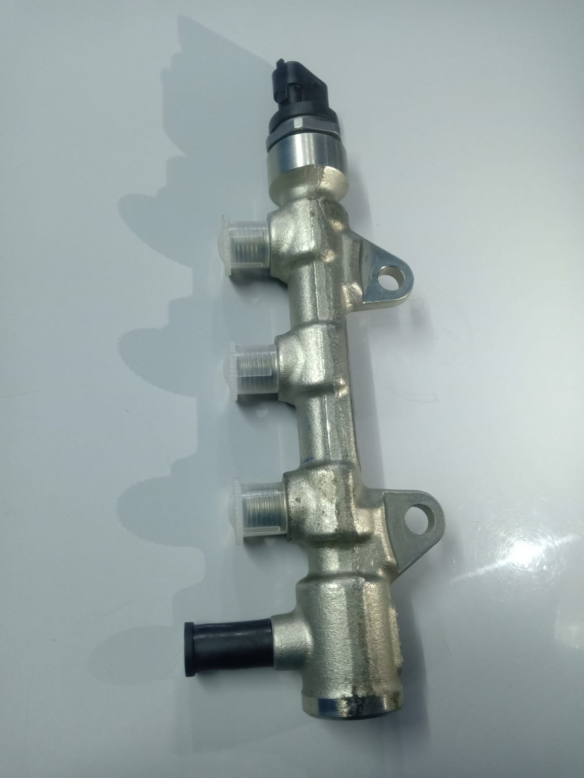 Bosch 0445212004 Fuel Rail for Mahindra Maxximo – Reconditioned